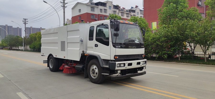 Qingling Isuzu FVR Washer and Sweeper Cooperation Case in Iraq