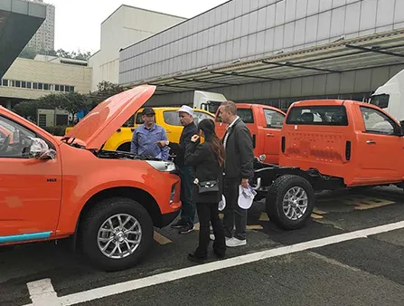 Azerbaijan customers visit Qingling factory to deepen cooperation