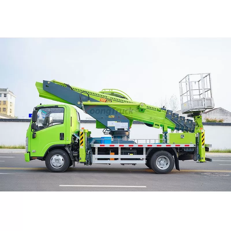 Isuzu 32m aerial work vehicle and Isuzu engine can switch between rear drive and four-wheel drive. The working height is 32m, and the working platform has a load of 200KG