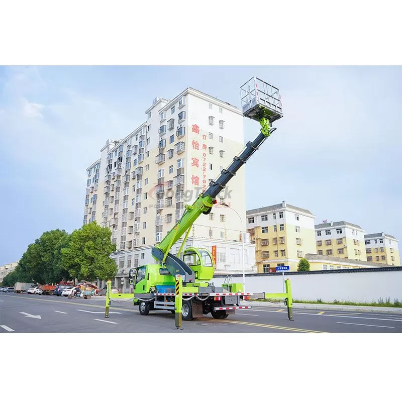 Isuzu 32m aerial work vehicle and Isuzu engine can switch between rear drive and four-wheel drive. The working height is 32m, and the working platform has a load of 200KG