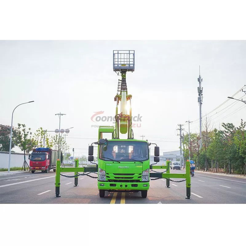 Isuzu 32m aerial work vehicle and Isuzu engine can switch between rear drive and four-wheel drive. The working height is 32m, and the working platform has a load of 200KG