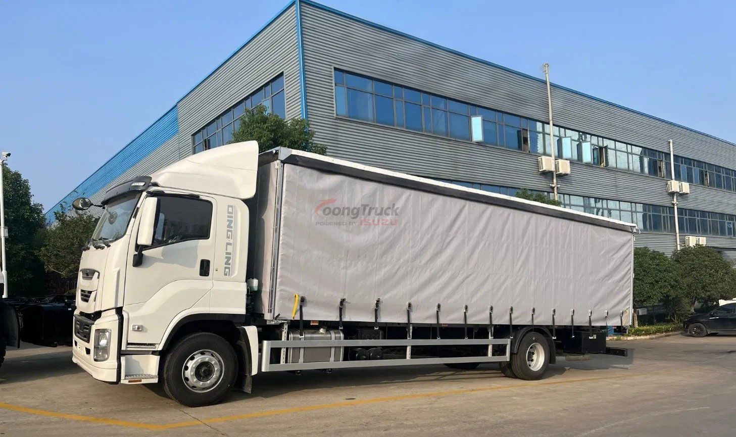 ISUZU GIGA 15 TON VAN BOX TRUCK WITH SIDE CURTAIN