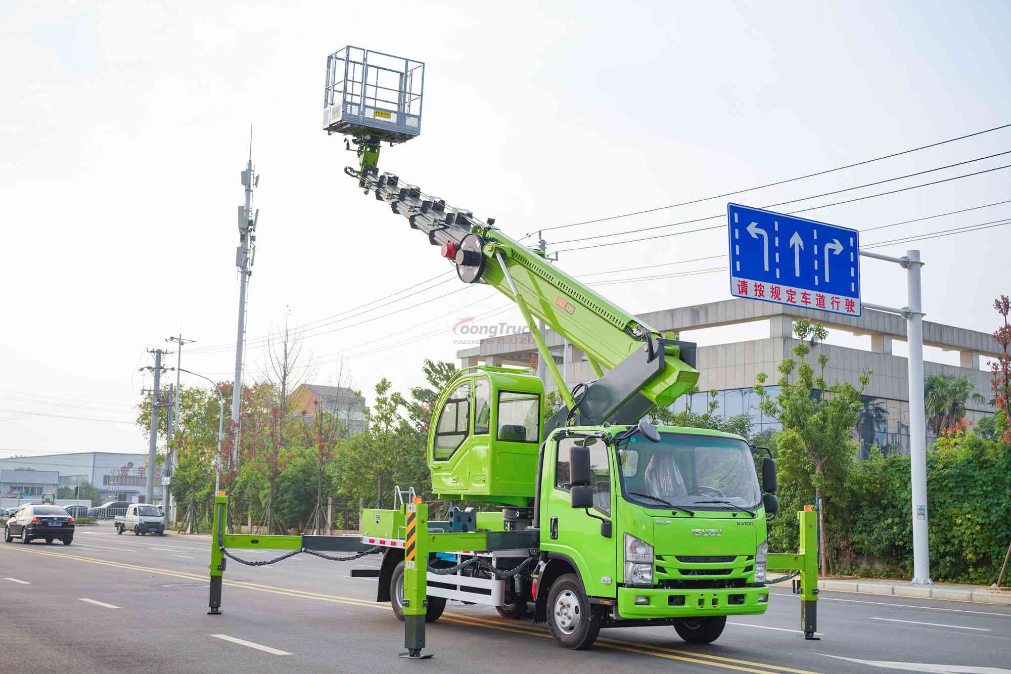 Isuzu 32m aerial work vehicle and Isuzu engine can switch between rear drive and four-wheel drive. The working height is 32m, and the working platform has a load of 200KG