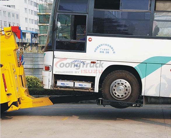 Isuzu giga 40ton Towing Recovery Truck